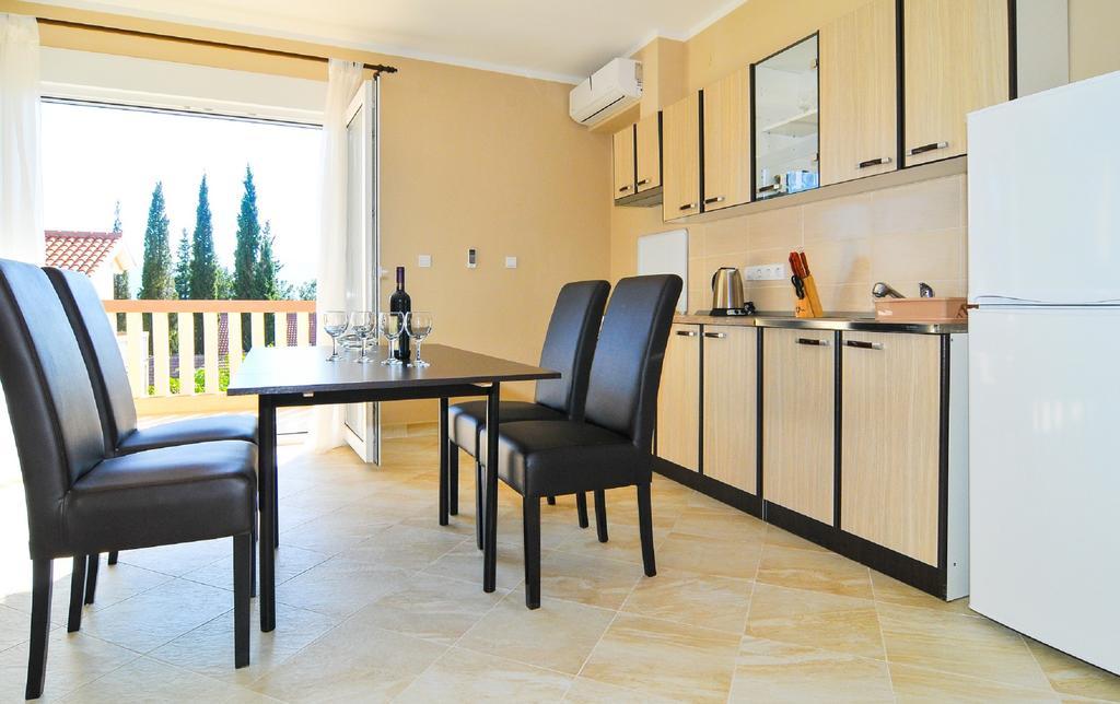 Apartments Mira Tivat Eksteriør billede