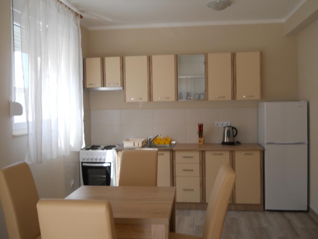 Apartments Mira Tivat Eksteriør billede
