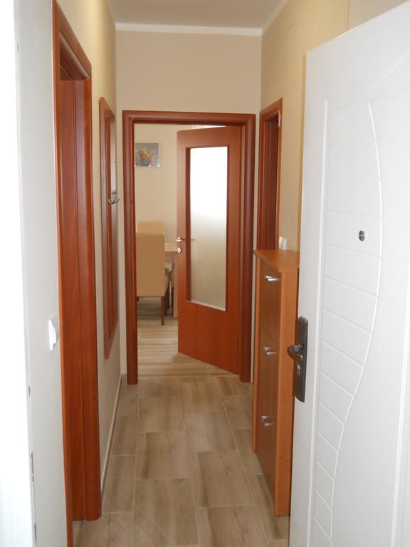 Apartments Mira Tivat Eksteriør billede