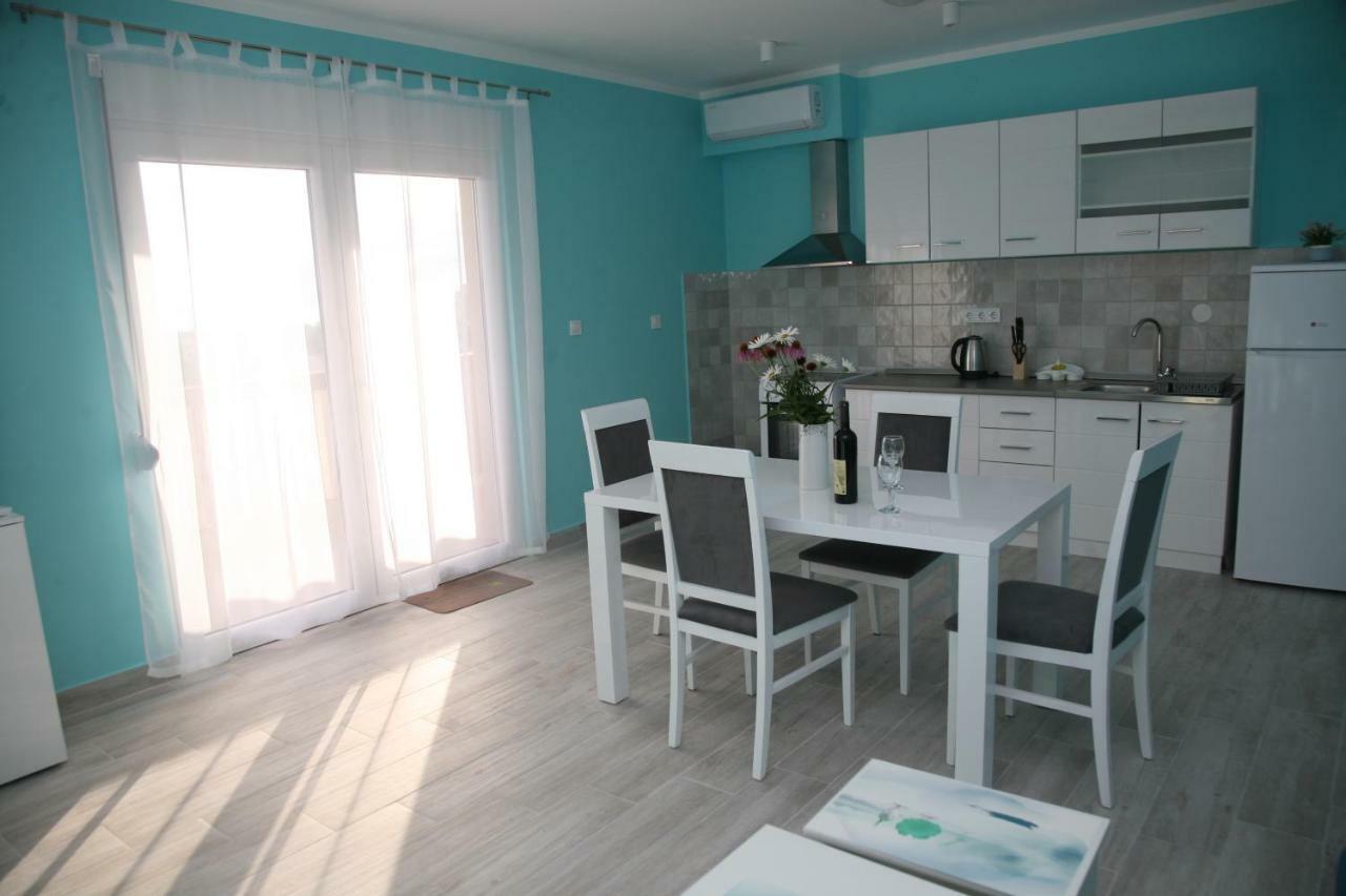 Apartments Mira Tivat Eksteriør billede