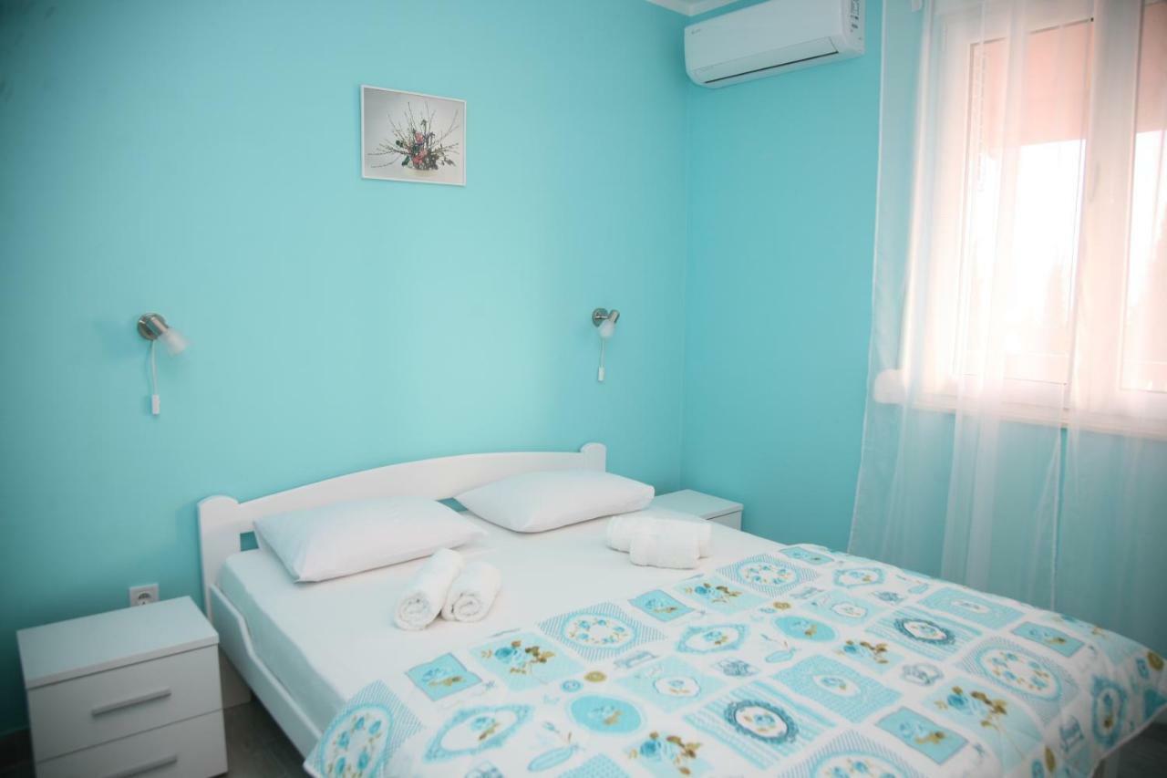 Apartments Mira Tivat Eksteriør billede