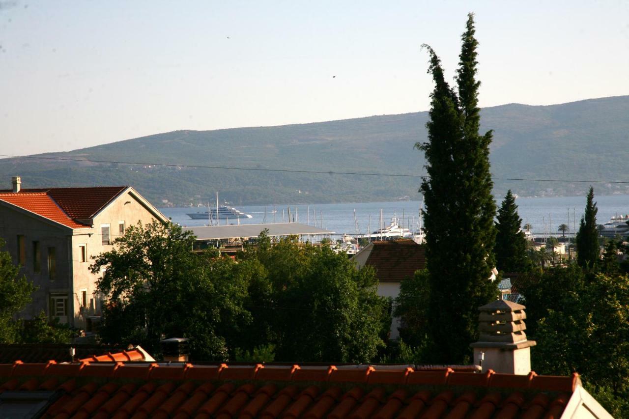Apartments Mira Tivat Eksteriør billede