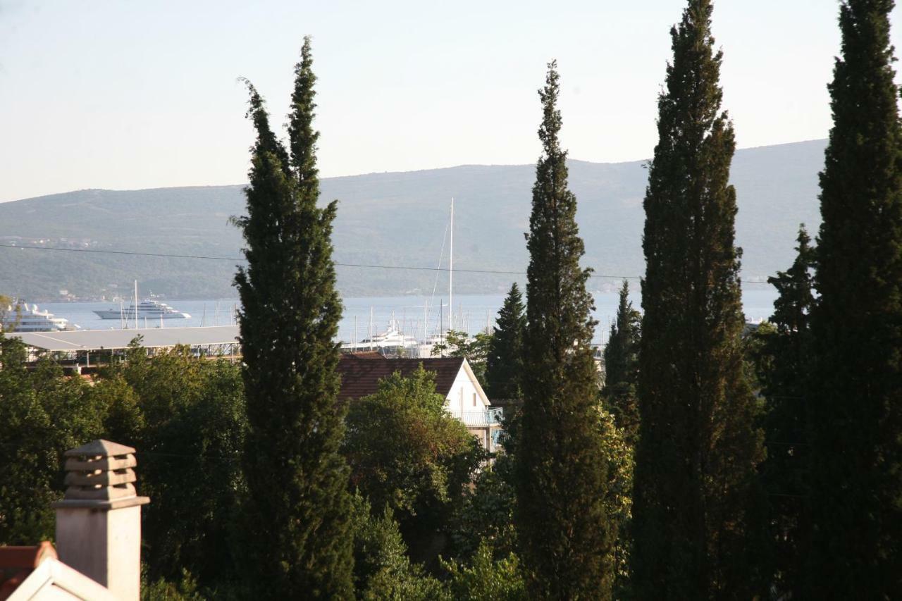 Apartments Mira Tivat Eksteriør billede