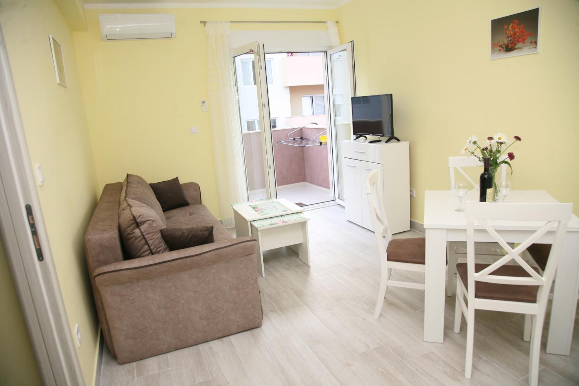 Apartments Mira Tivat Eksteriør billede